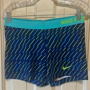 Women’s Nike pro 3” workout shorts blue and neon green and grey size XL